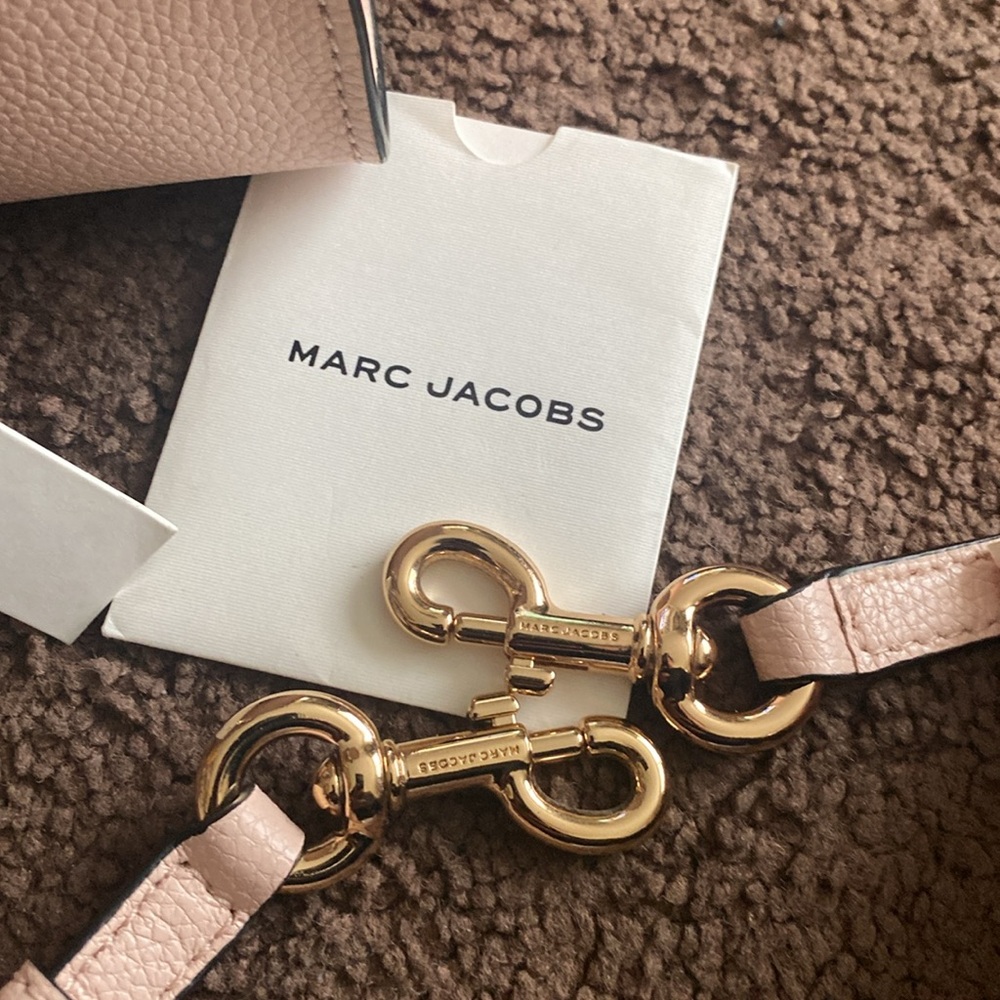 NWT- MARC JACOBS bag with strap and handle - Picture 2 of 11